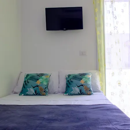 Sterlizia Guest house
