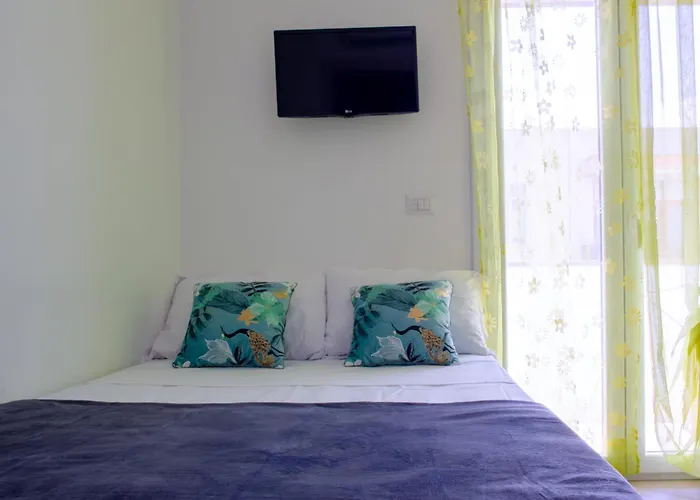 Sterlizia Guest house